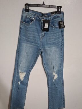Fashion Nova- Keep On Talkin Distressed BootCut Jeans- Juniors Sz 5